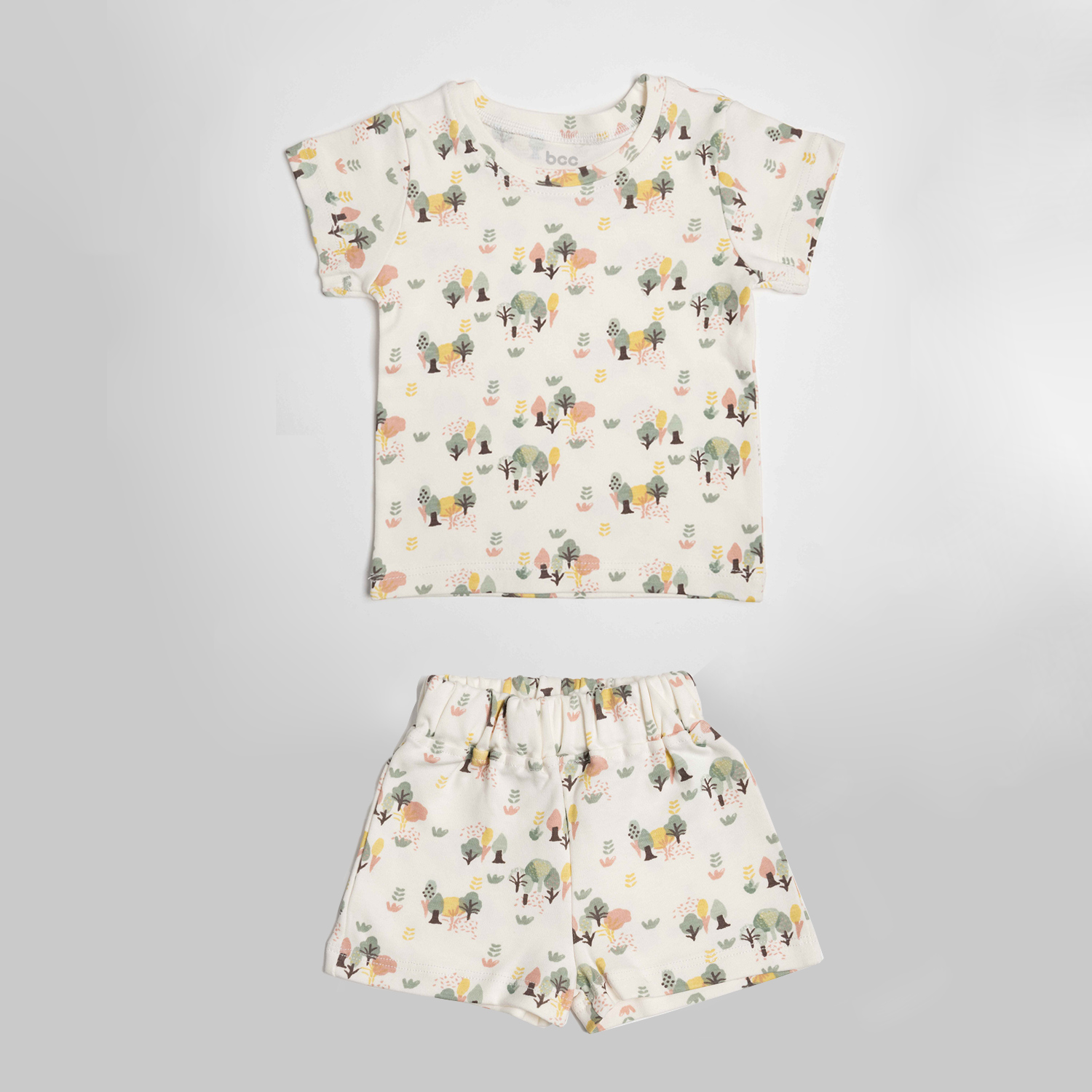 ست دو تکه تیشرت و شلوارک White Alyssum