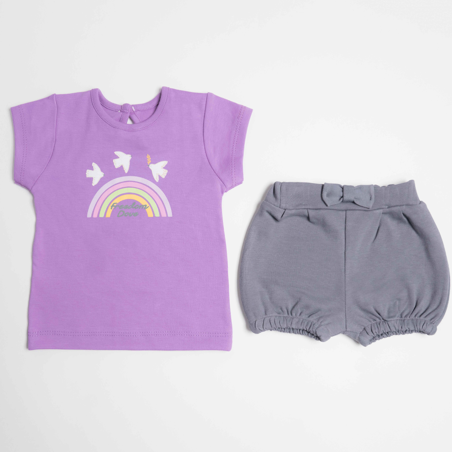 ست دو تکه بلوز آستین کوتاه و شلوارک Dove