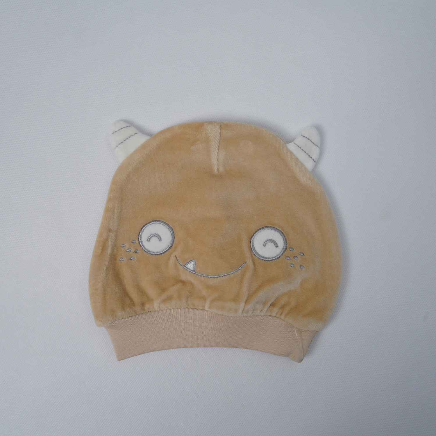 کلاه فانتزی کرم monster L